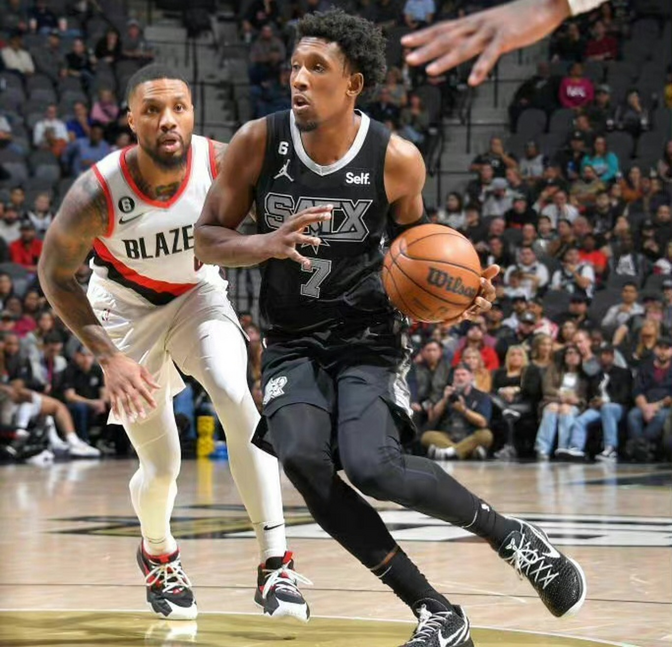 爱游戏在线登录-关于小开拓者大胜马刺，取得三连胜的信息