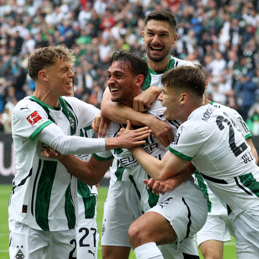 爱游戏app下载-门兴格拉德巴赫球员尽力应对对手攻势的简单介绍