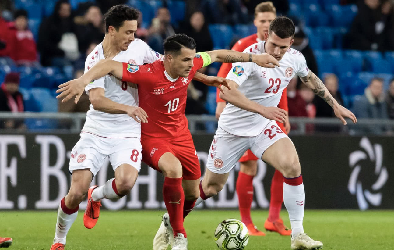 包含俄罗斯逼平丹麦,小组出线形势略显改善的词条 包含俄罗斯逼平丹麦,小组出线形势略显改善的词条