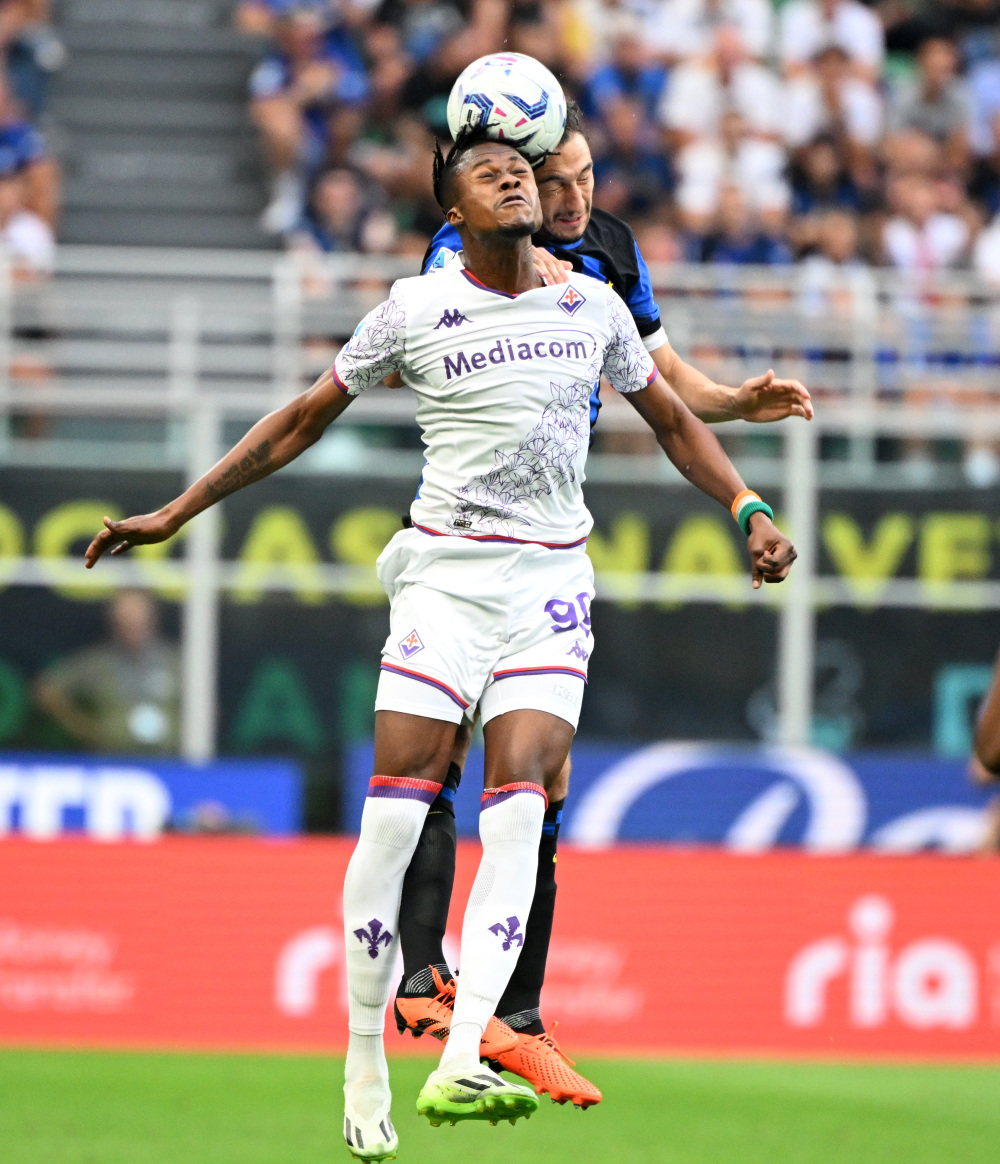 爱游戏体育官网-佛罗伦萨客场大胜国际米兰，遥遥领先(佛罗伦萨vs国际米兰谁会赢)