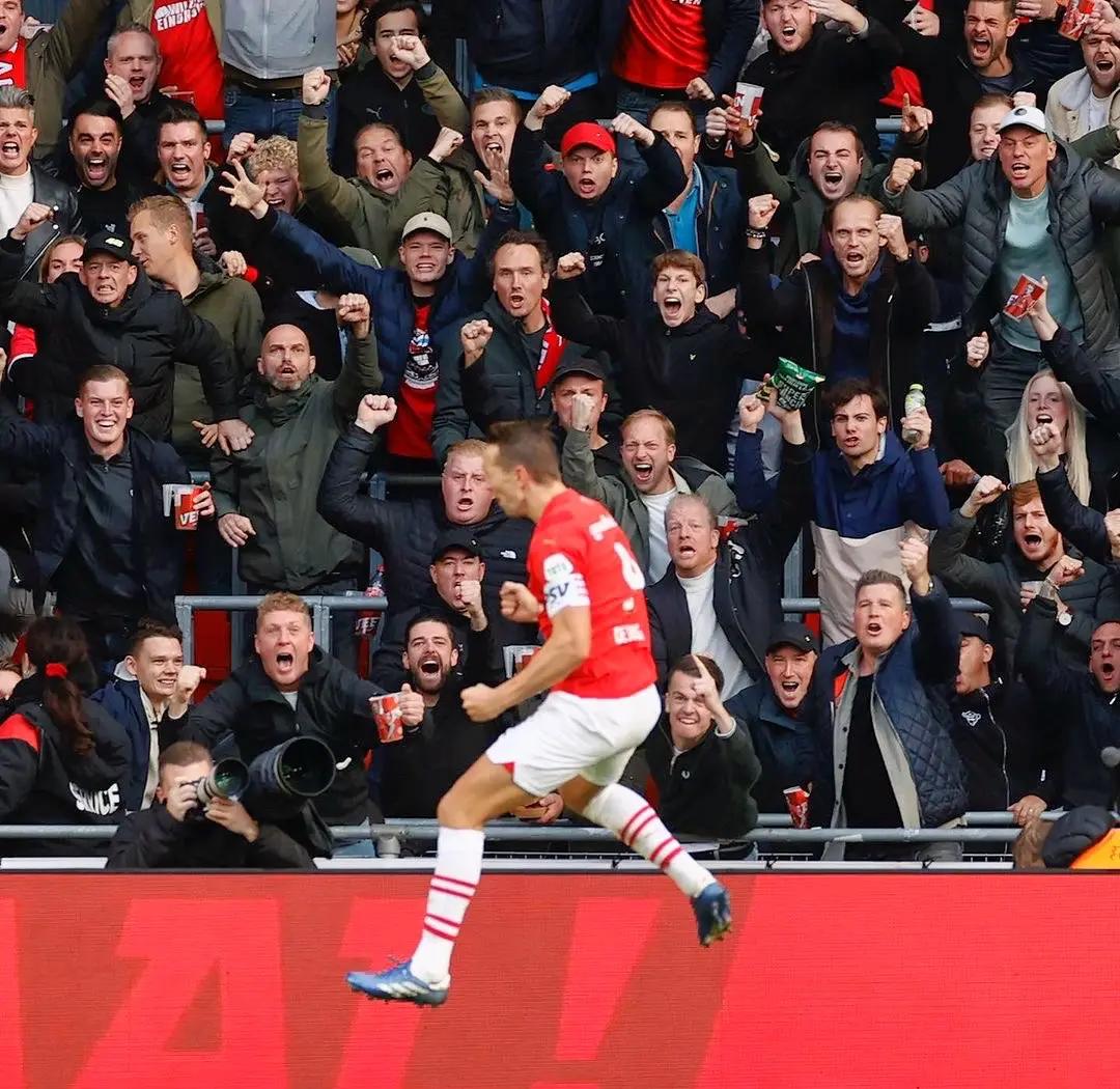 爱游戏在线登录-关于阿贾克斯实力雄厚，轻松击败对手的信息