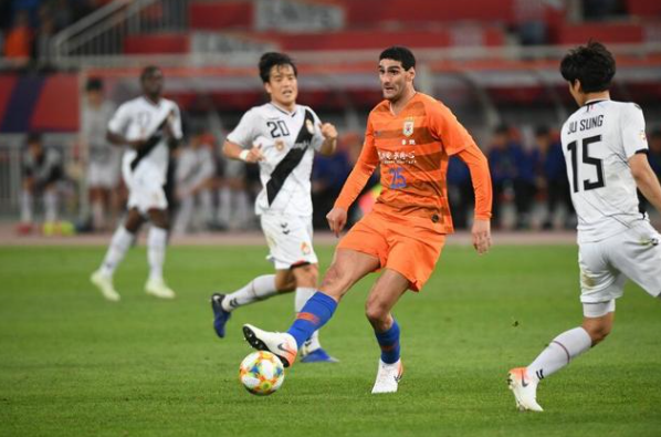 爱游戏官网入口-深圳队爆发神级表现，亚冠被彻底压制，封盖