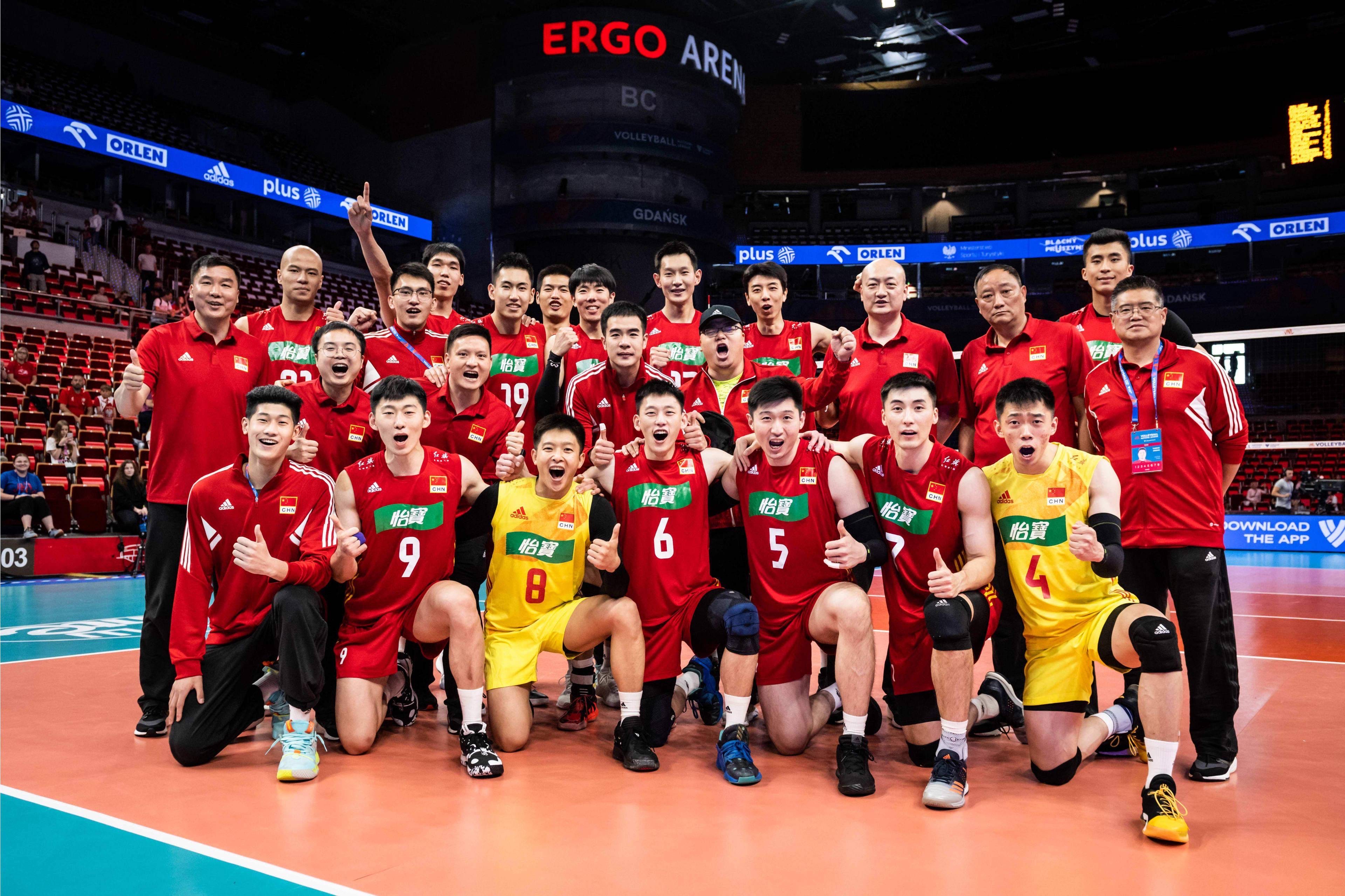 运动员们在比拼中表现出了顶级的体能和技术 运动员们在比拼中表现出了顶级的体能和技术