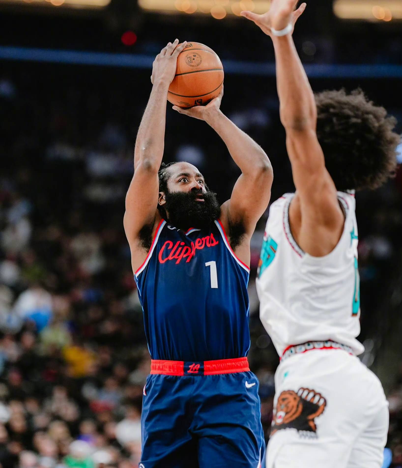 爱游戏在线-快船大胜灰熊，奠定优势