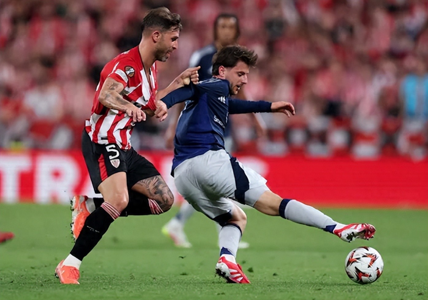 包含足坛豪门!欧洲杯预选赛大幕拉开国际对决的词条 包含足坛豪门!欧洲杯预选赛大幕拉开国际对决的词条