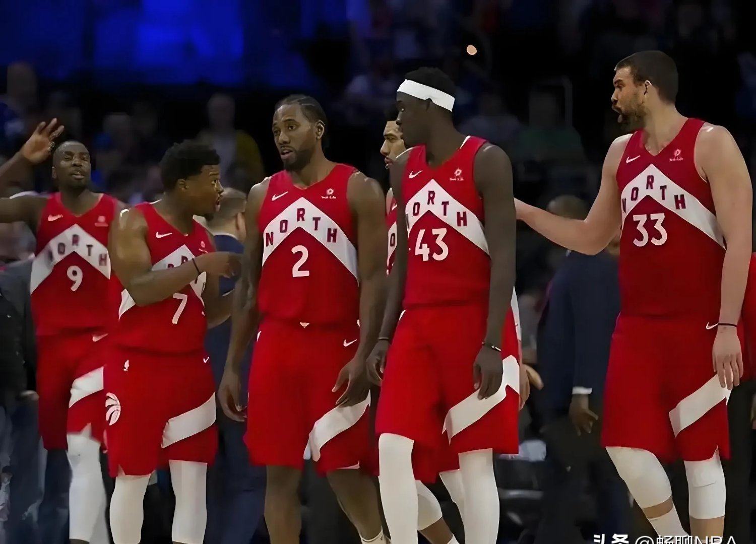 爱游戏体育链接-猛龙后场砍下三双，助球队轻松获胜的简单介绍