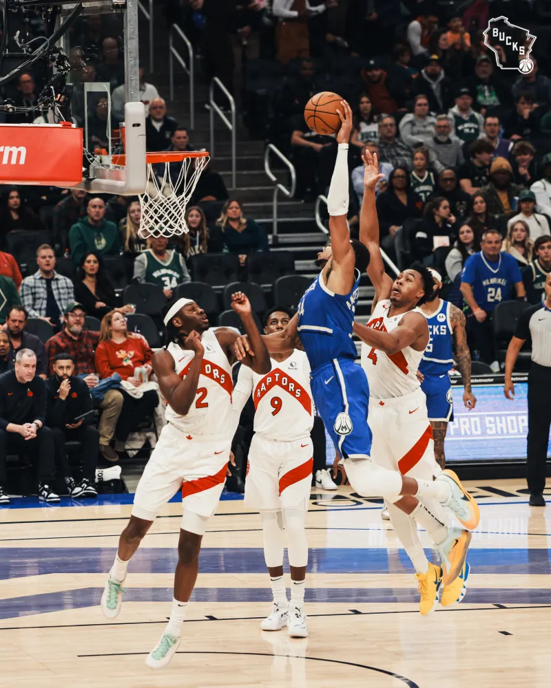 猛龙后场砍下三双,助球队轻松获胜的简单介绍 猛龙后场砍下三双,助球队轻松获胜的简单介绍