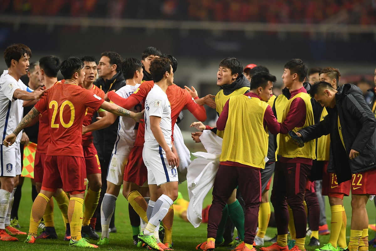 爱游戏体育平台-全国足球火热全新赛季对决，强队竞争胜负的简单介绍