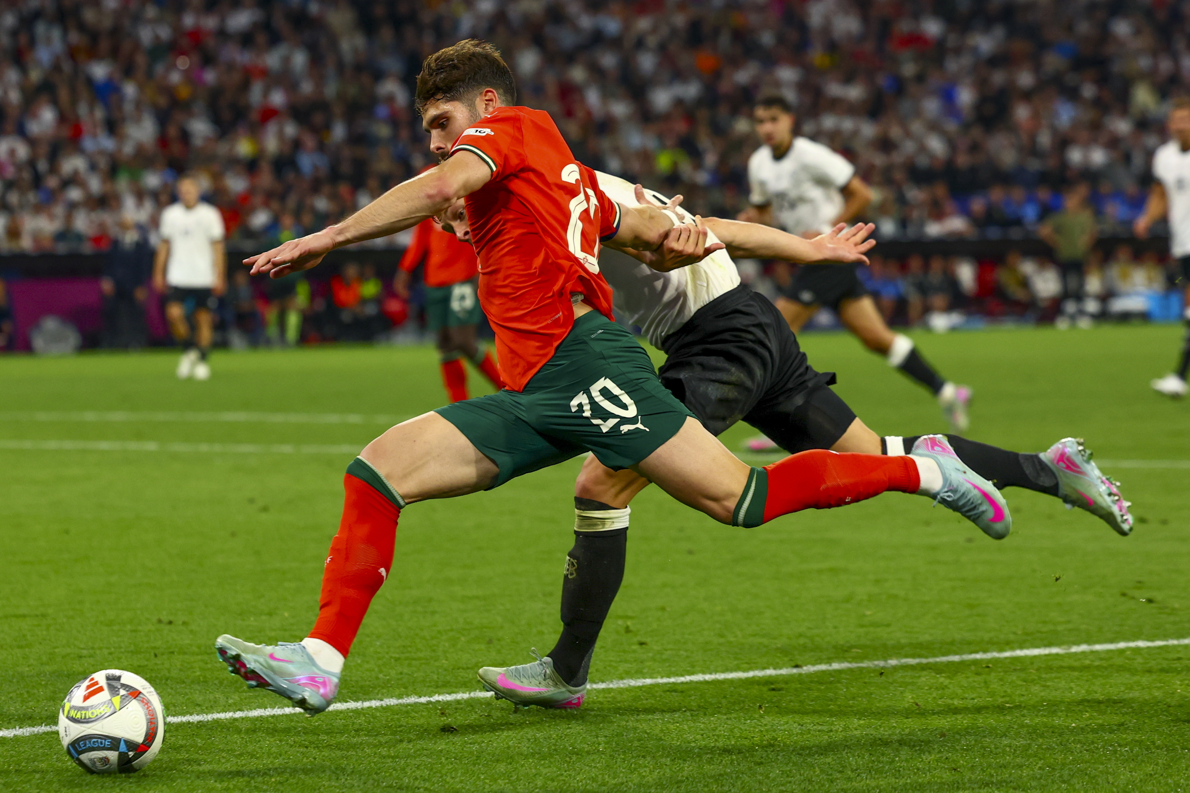 欧国联比赛:意大利队击败葡萄牙晋级 欧国联比赛:意大利队击败葡萄牙晋级