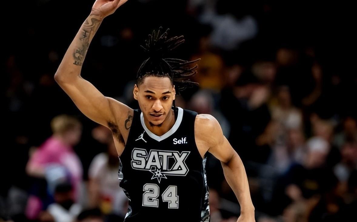 马刺前锋高效砍下分创纪录的简单介绍 马刺前锋高效砍下分创纪录的简单介绍